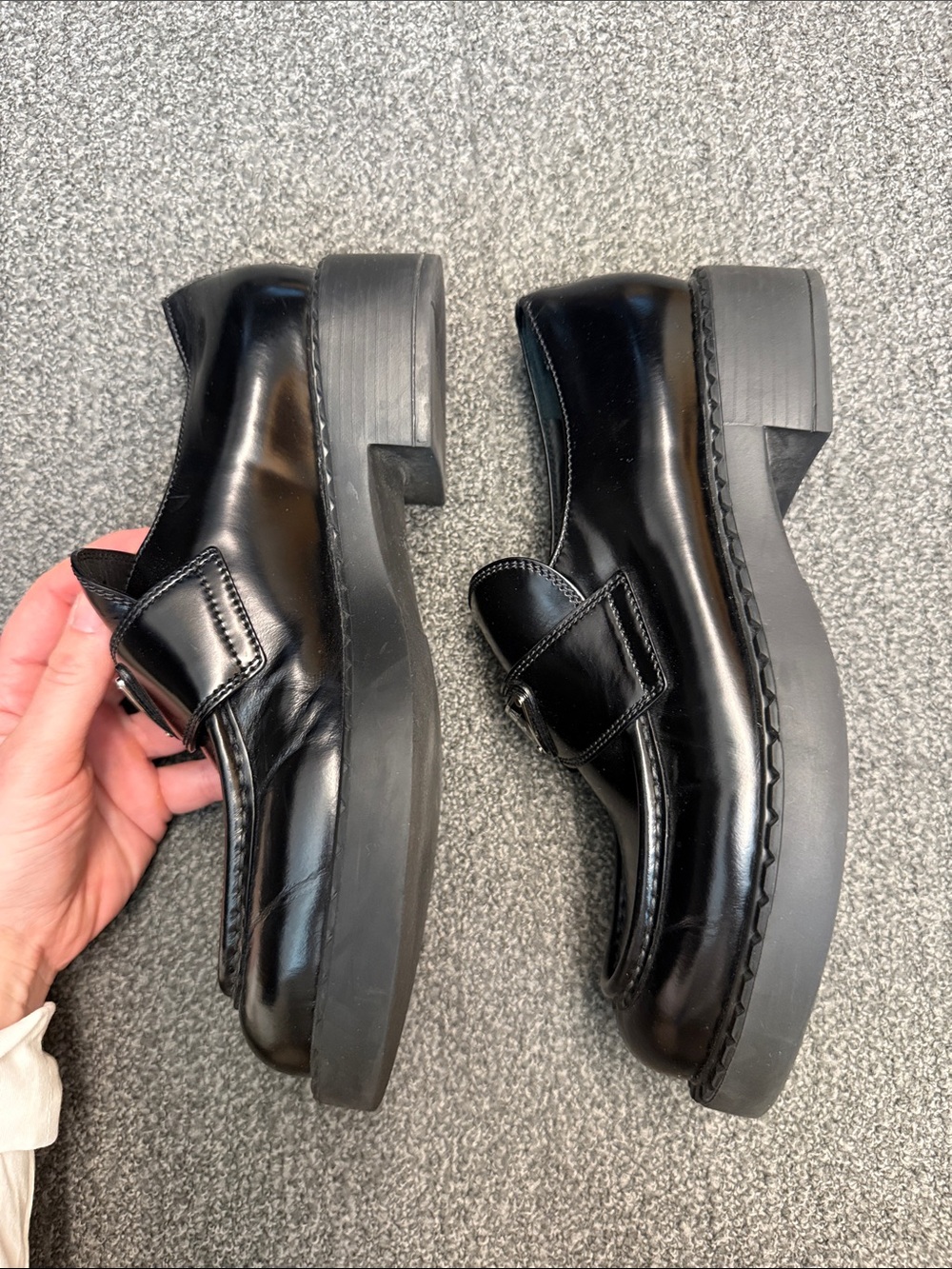 Prada Logo Leather Loafers in Nero - Picture 3 of 14